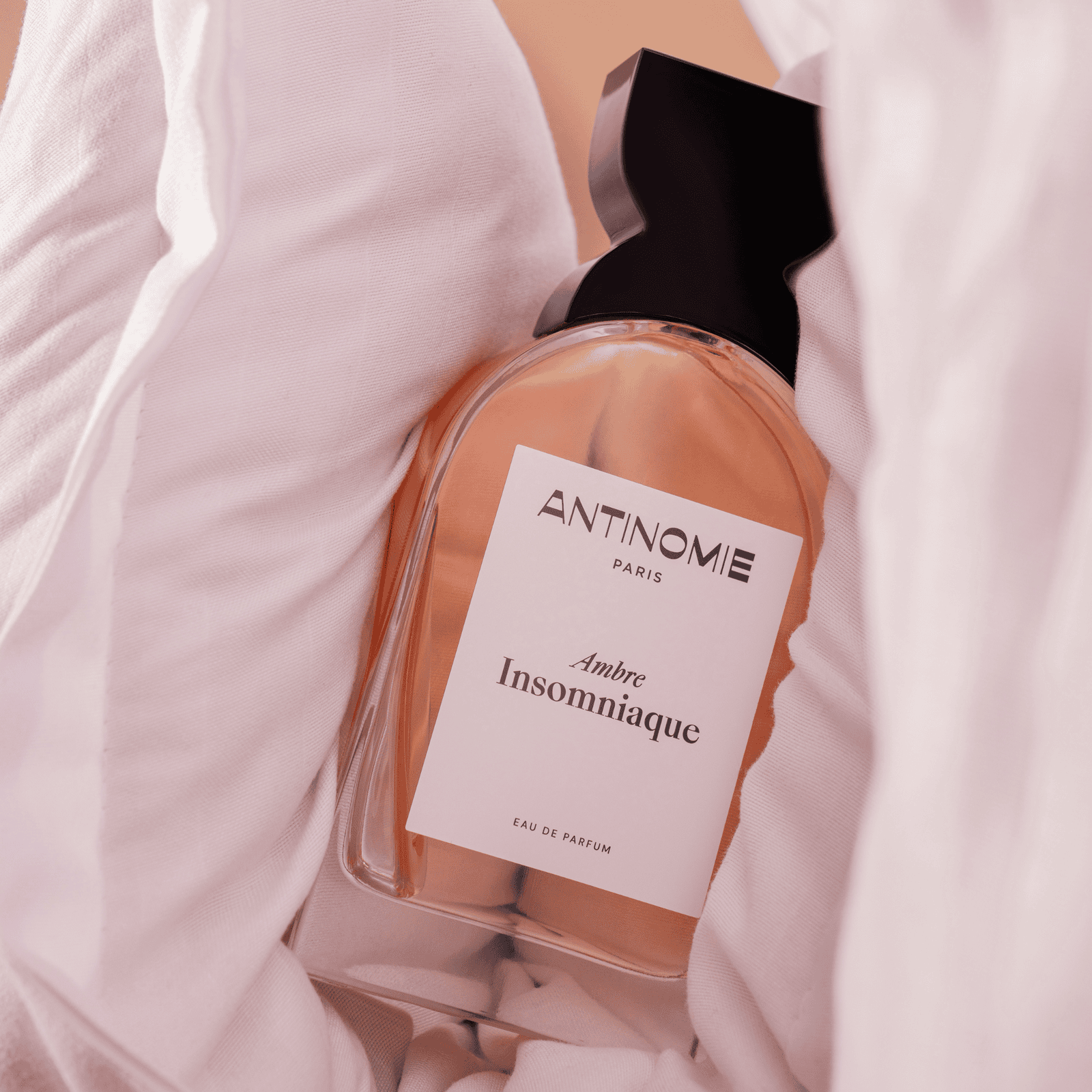 Ambre Insomniaque di Antinomie: quando l’olfatto diventa un’esperienza